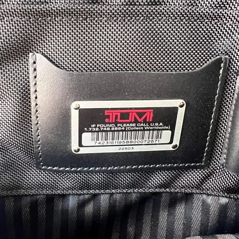 Tumi Carryon/ Travel/ Laptop briefcase business bag, Black